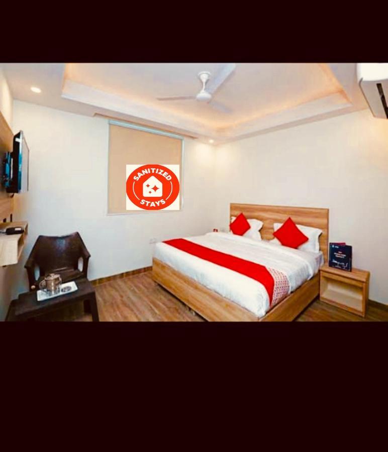 Airport Hotel Golden Bliss Near Delhi Airport 뉴델리 외부 사진